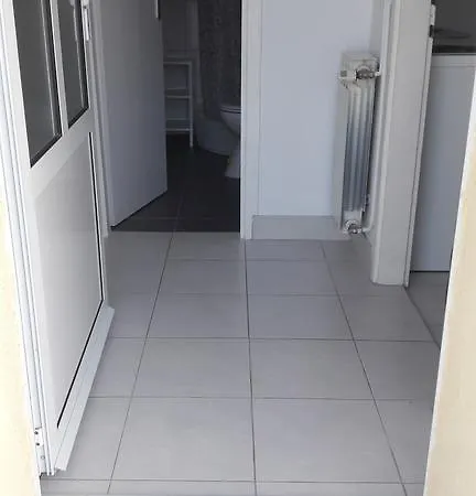 Petra Apartment *